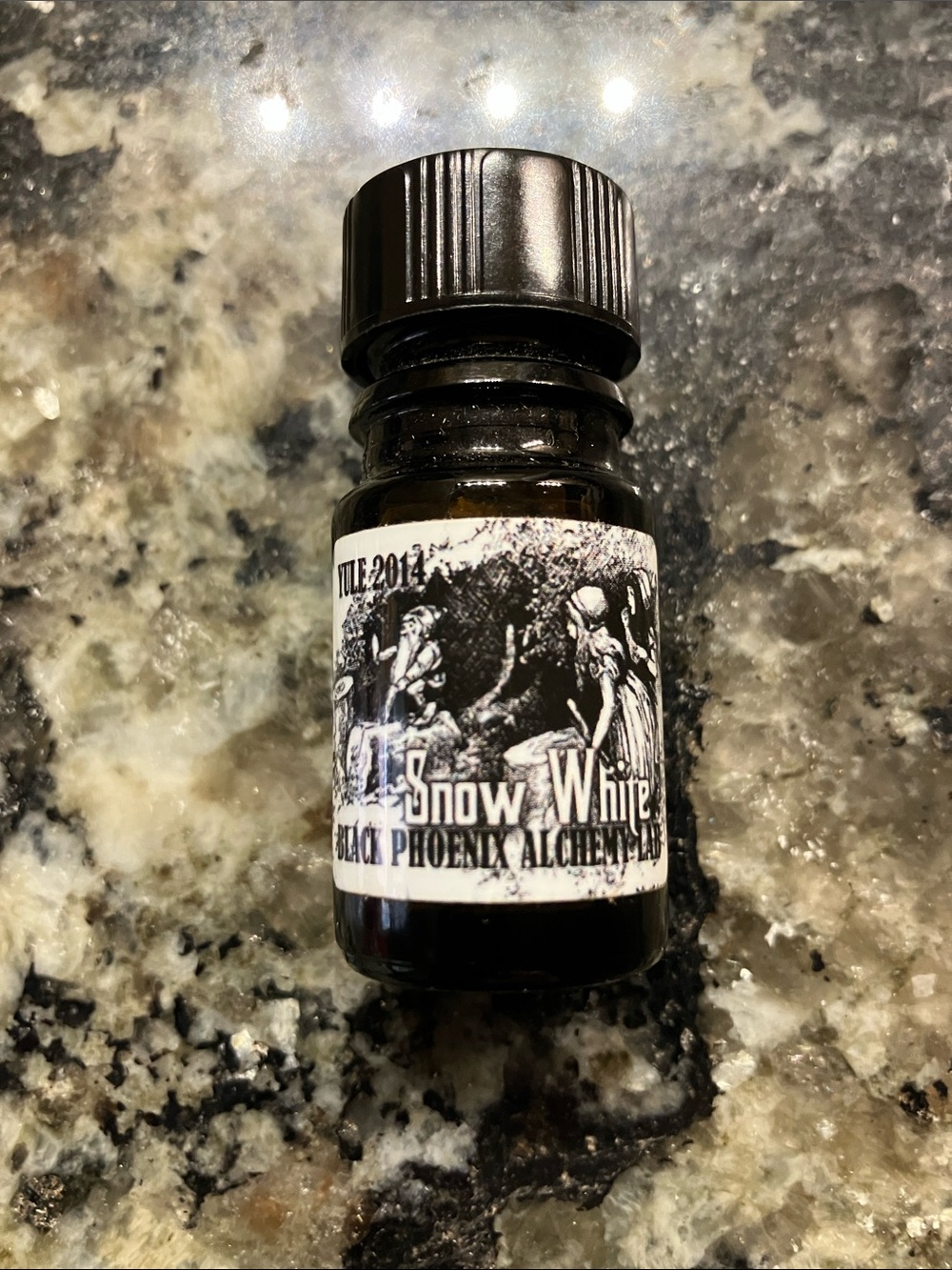 Snow White BPAL like new